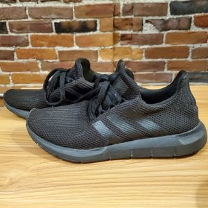 Adidas Swift Run